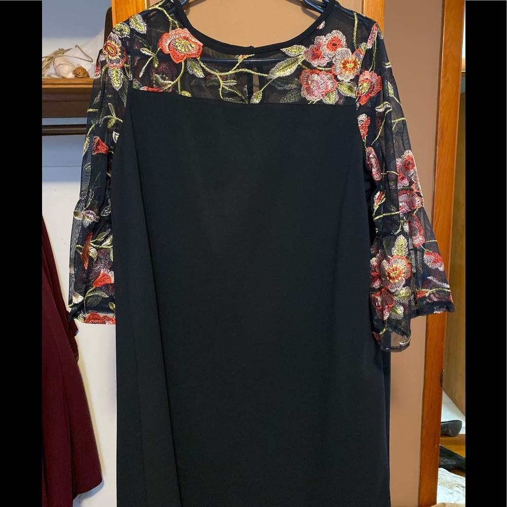 Navy Blue Knee Length Dress w/ flower embroidery